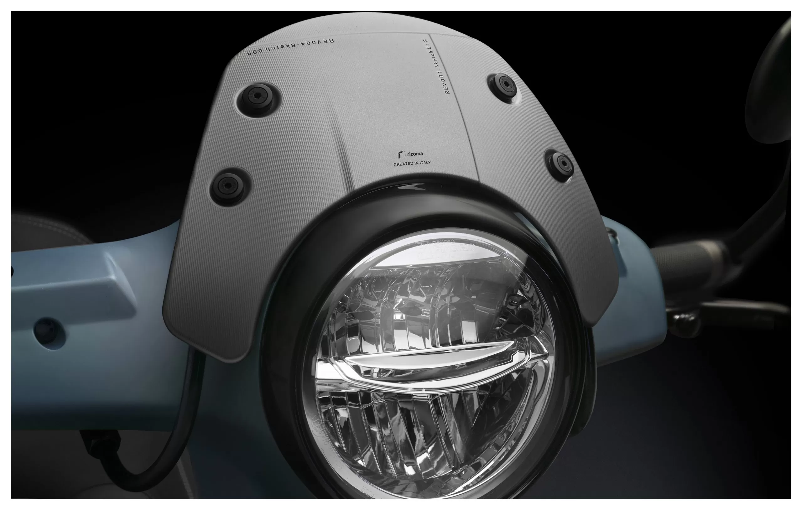 Rizoma Headlight Fairing Kit Vespa GTS 300 / Super 2018-2021 1 Rizoma Headlight Fairing Kit Vespa GTS 300 / Super 2018-2021